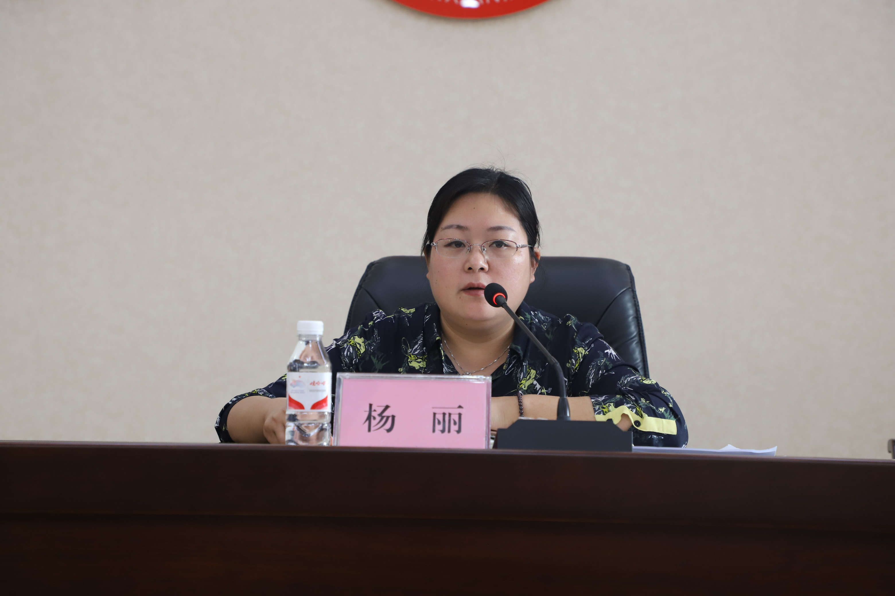 县教育系统传达学习国家、省市县新冠肺炎疫情防控会议精神
