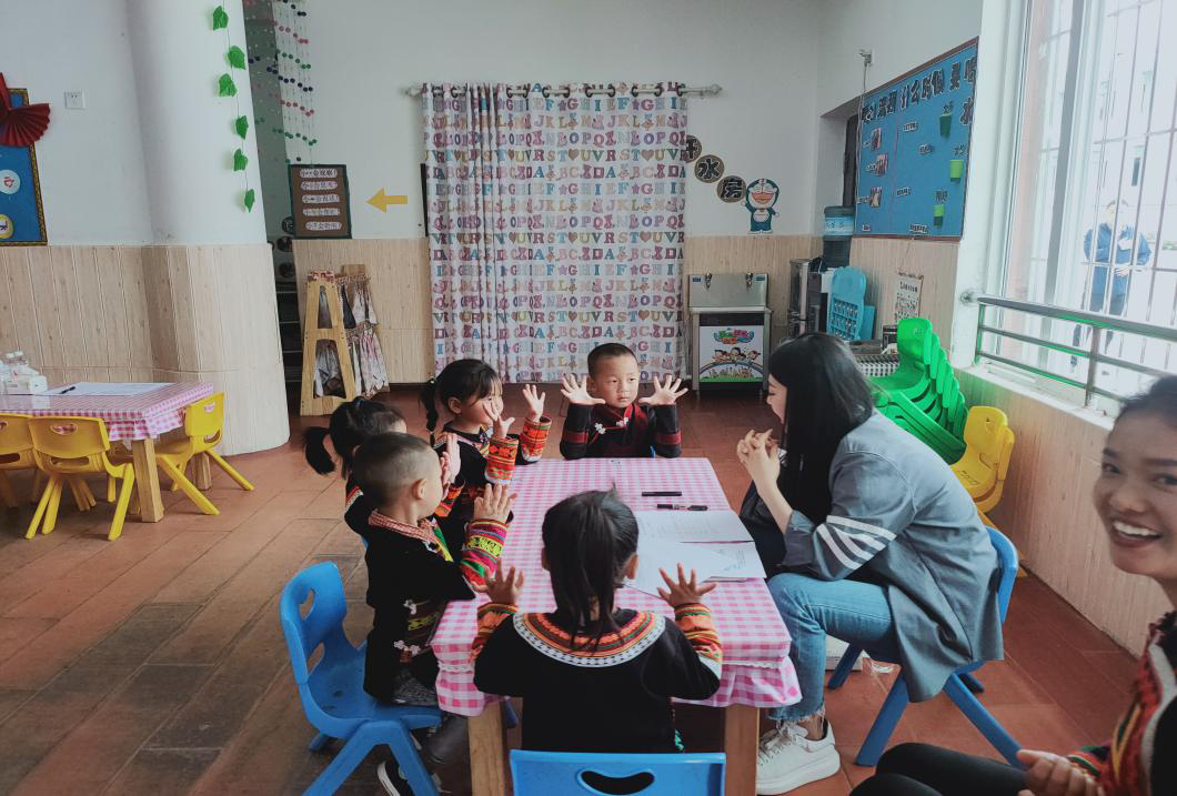测评专家在三河口镇幼儿园开展测评工作